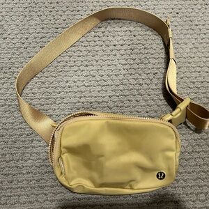 lululemon athletica Gold Belt Bag